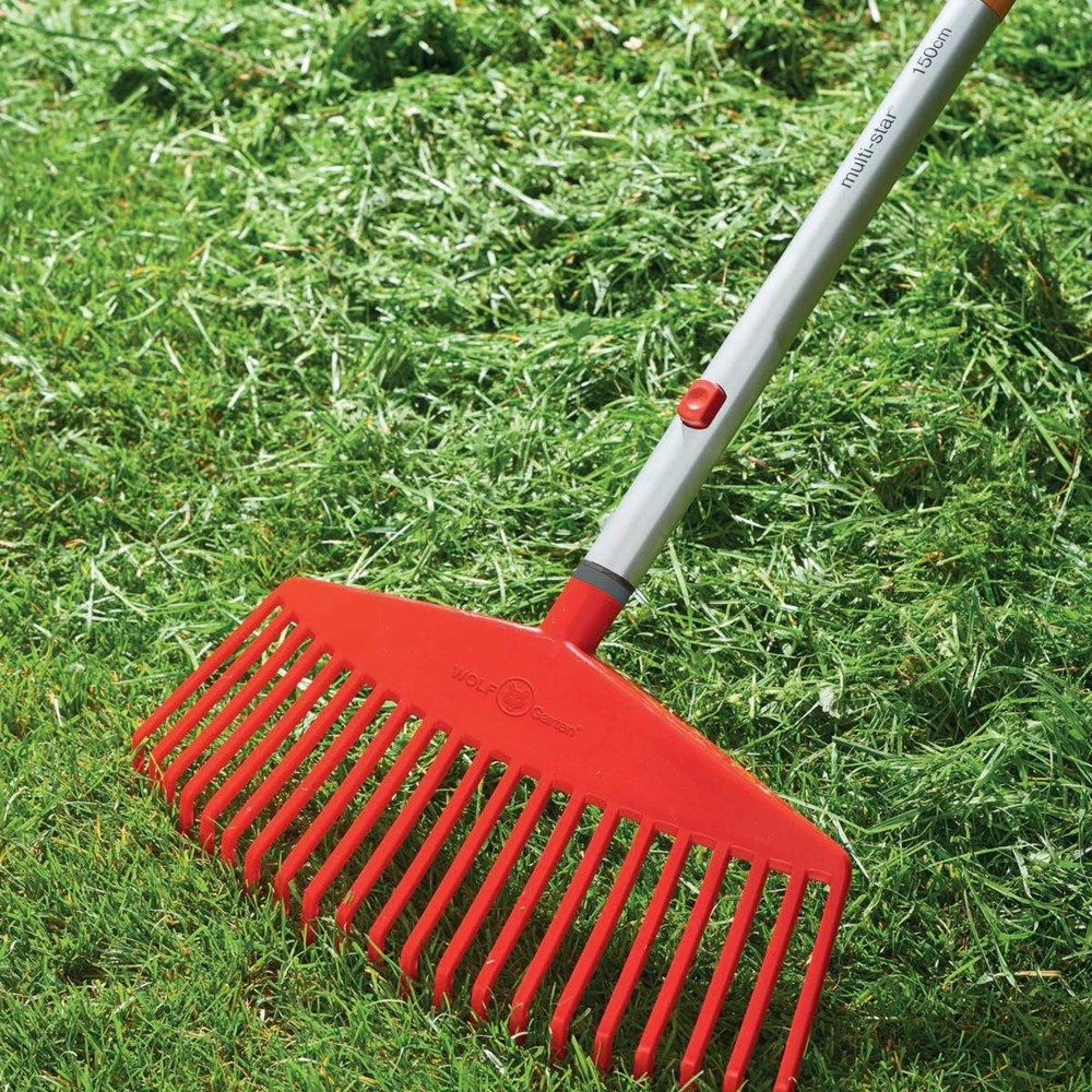 WOLF-GARTEN Multi-Change Leaf Rake - Image 2
