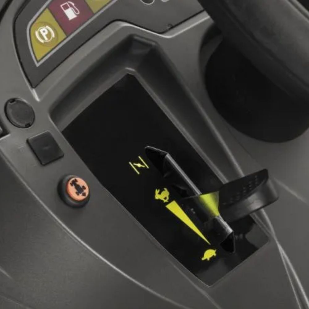 STIGA TORNADO 7108 W Petrol Lawn Tractor - Image 6