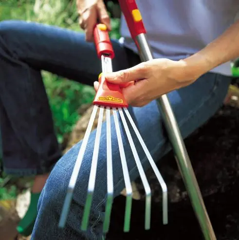 WOLF-GARTEN Multi-Change Fan Rake - Image 2