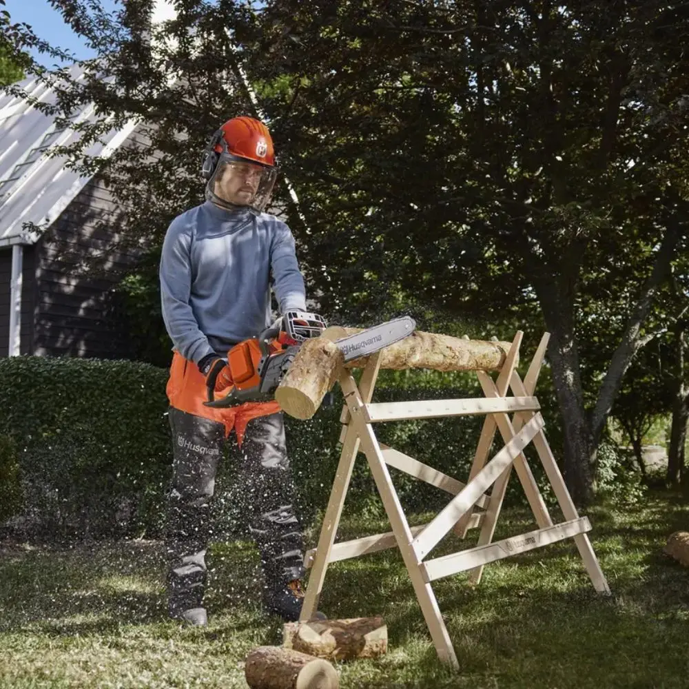 HUSQVARNA 240i Cordless Chainsaw (Kit) - Image 2