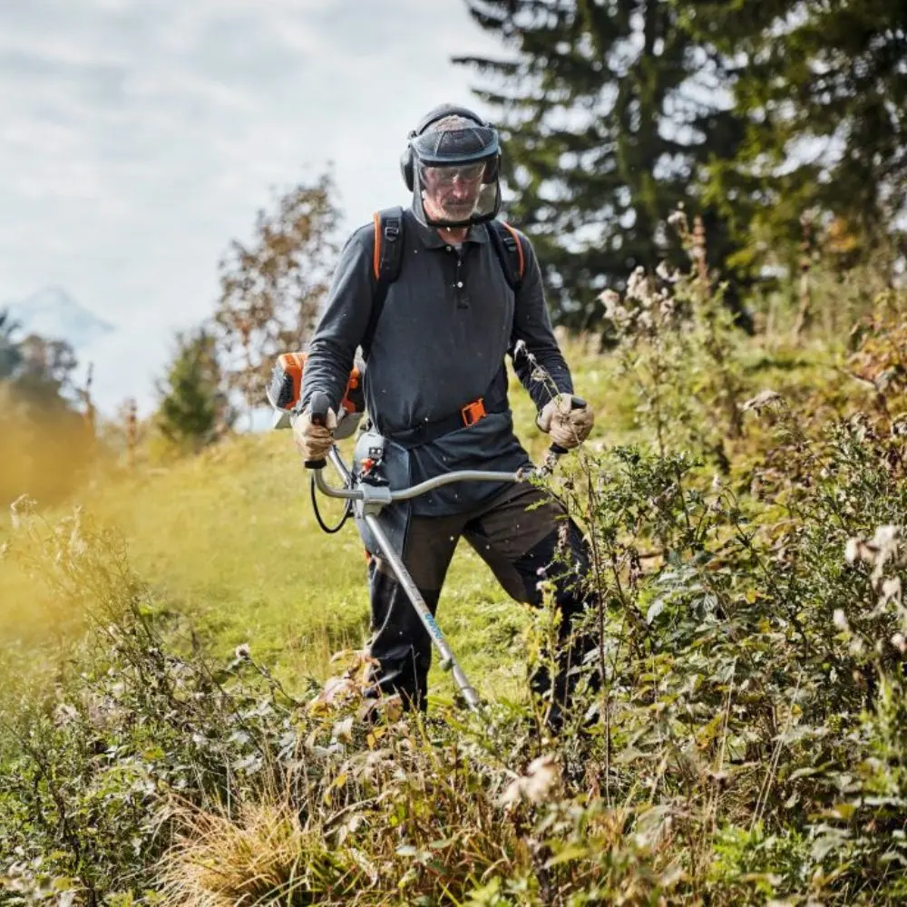 STIHL FS 131 Petrol Brushcutter - Image 2