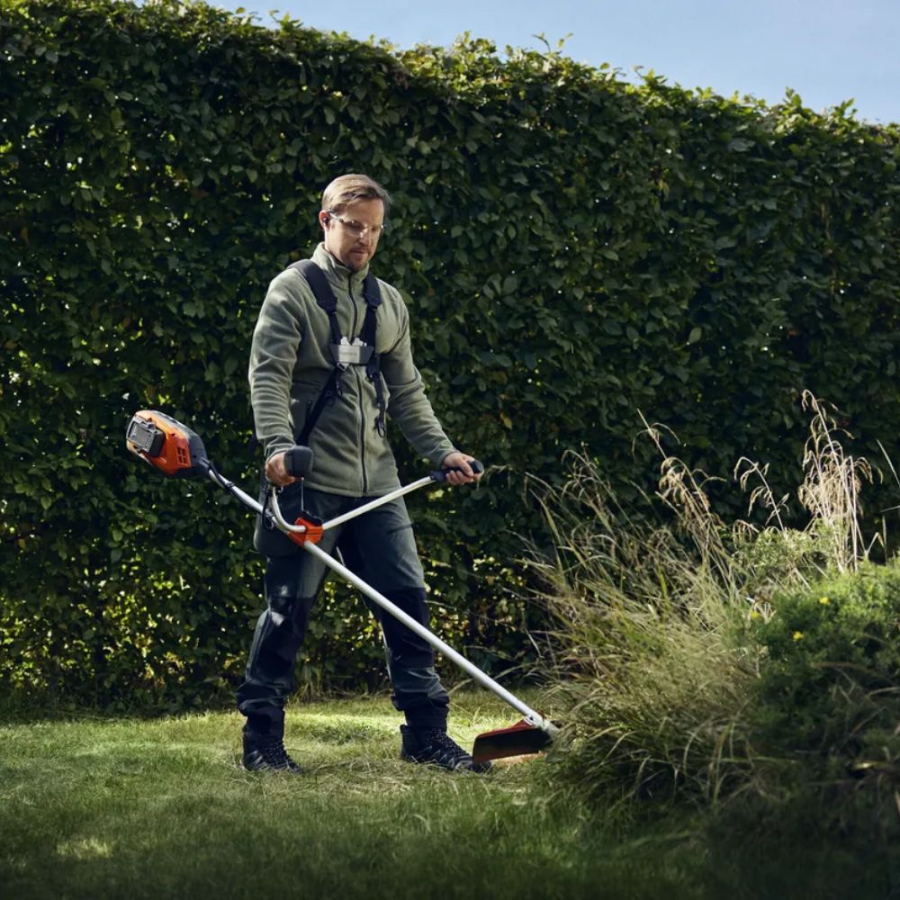 HUSQVARNA 325iR Battery Brushcutter (Shell Only) - Image 5