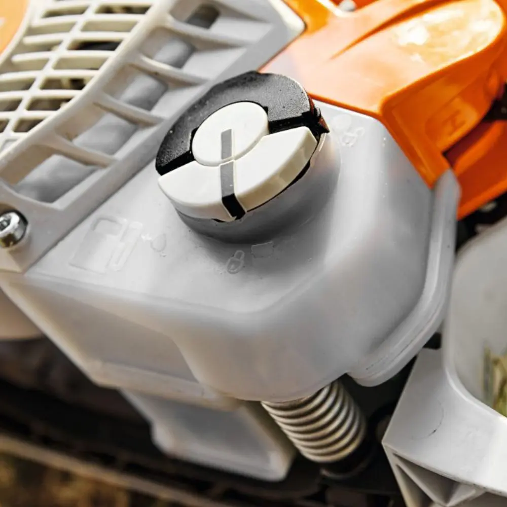 STIHL MS 182 Petrol Chainsaw - Image 4