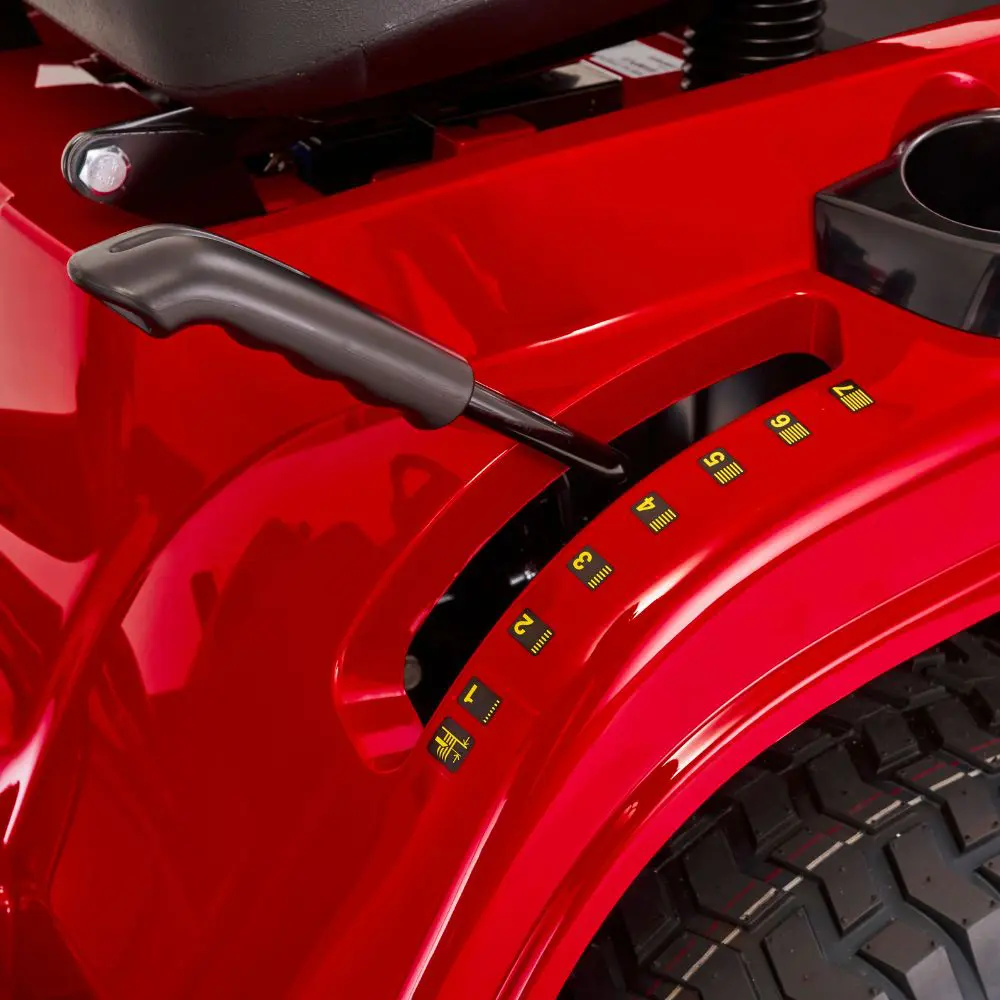 MOUNTFIELD 1638H Petrol Ride-on Mower - Image 2