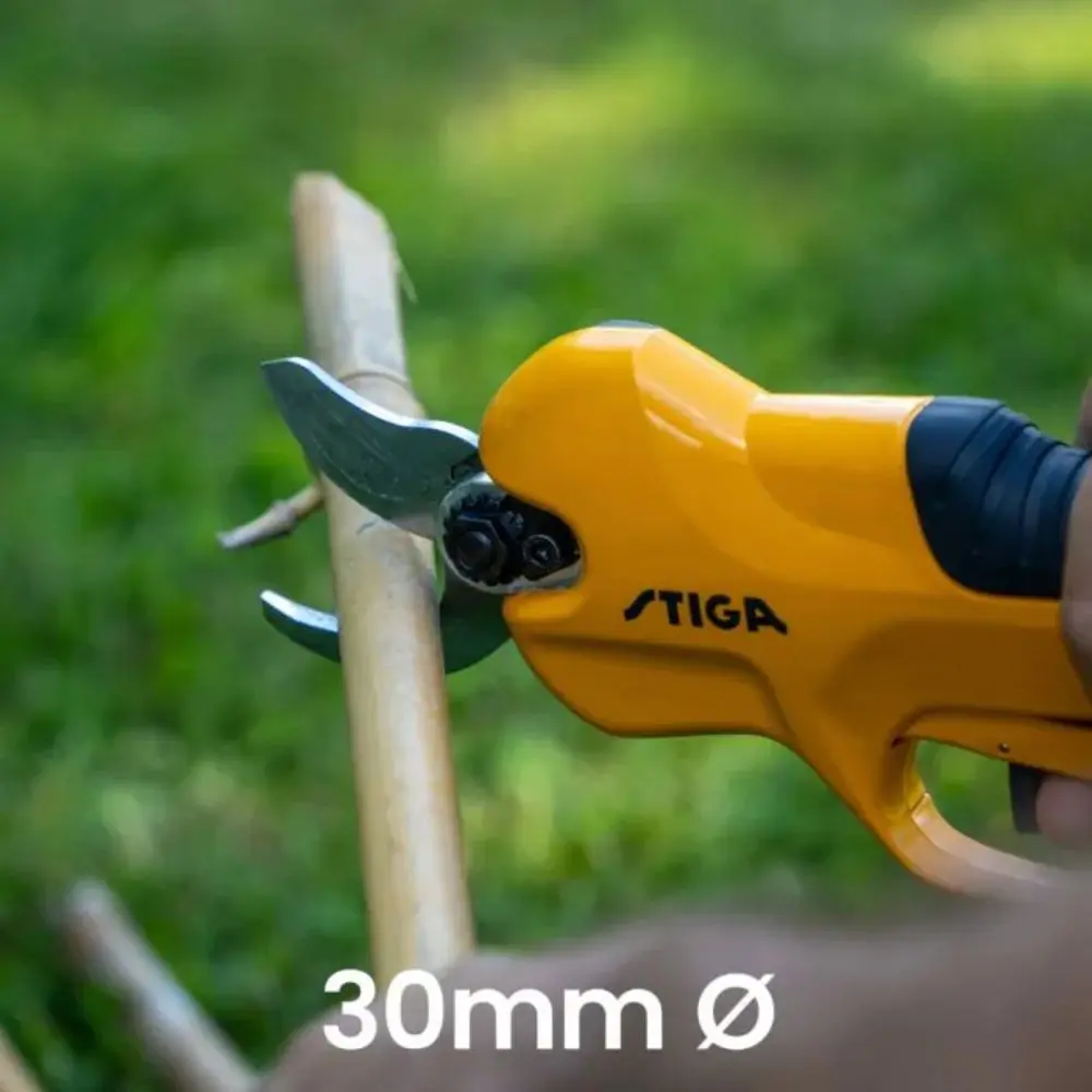 STIGA SP 100e Cordless Pruning Shear & Saw Kit - Image 5