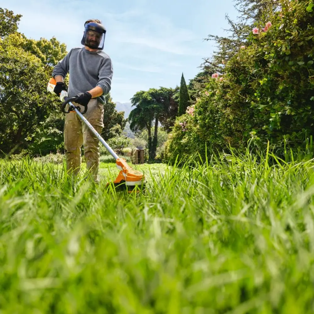 STIHL FSA 70 R Cordless Brushcutter (Kit) - Image 4