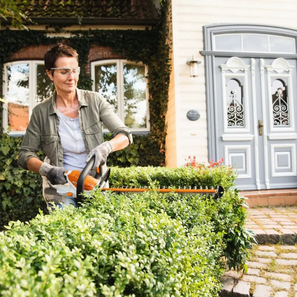 STIHL HSA 45 Cordless Hedge Trimmer - Image 3