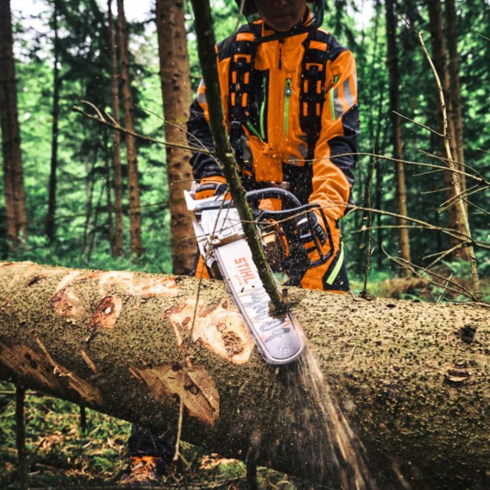 STIHL MS 300 C-M Petrol Chainsaw - Image 3