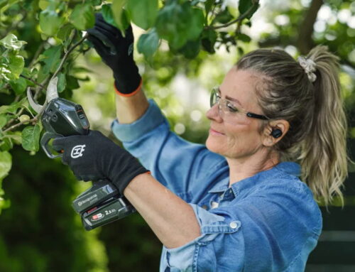 Husqvarna Aspire™: The Cordless Tool System for Small Gardens